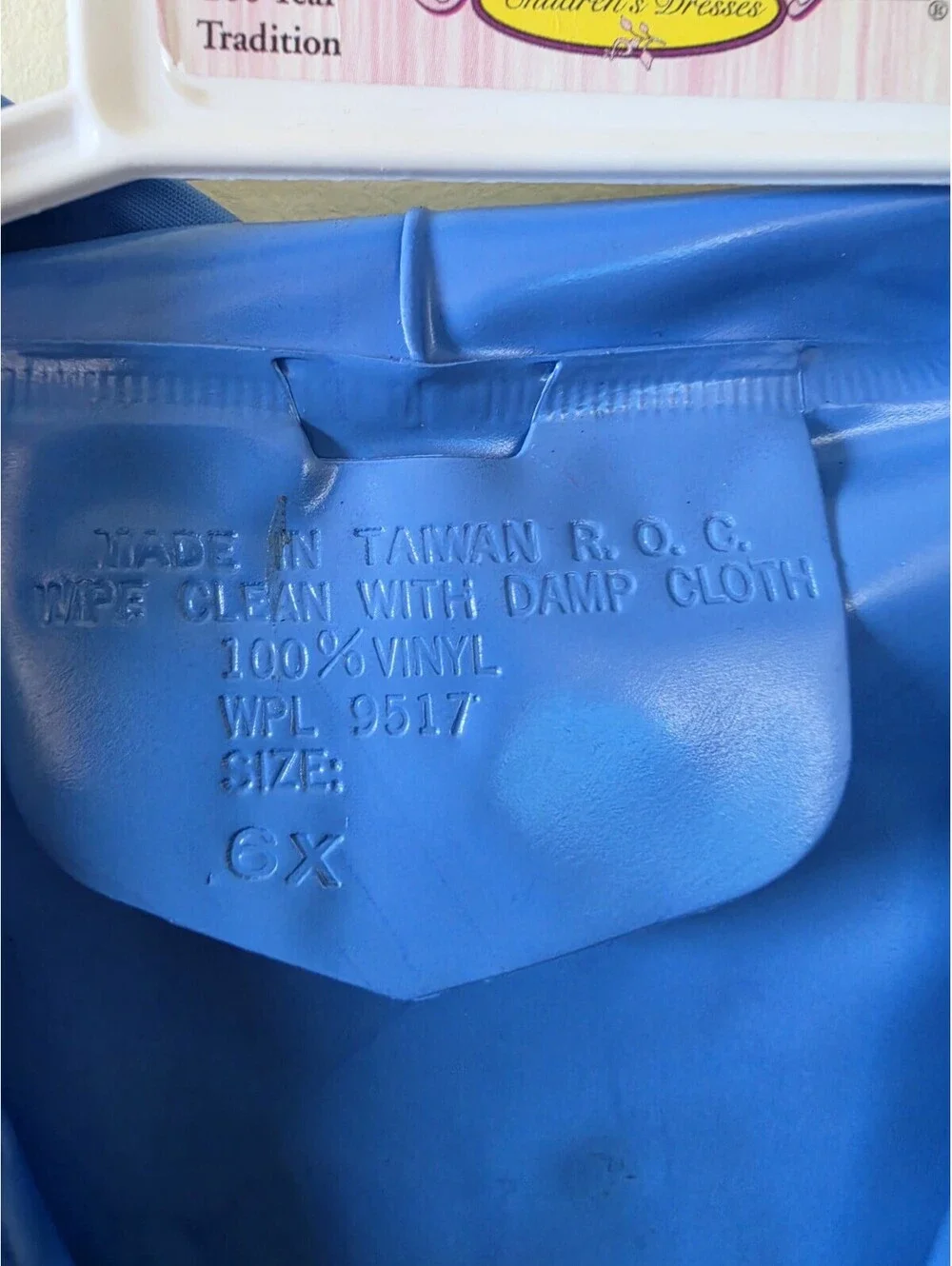 Vintage Care Bears Kids Blue Vinyl Raincoat 6X NWT Made in Taiwan Rare